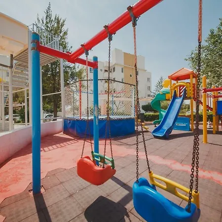 двуспальные на Long Beach Apartment *